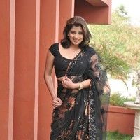 Nadeesha Hemamali Hot in Saree Pictures | Picture 73725